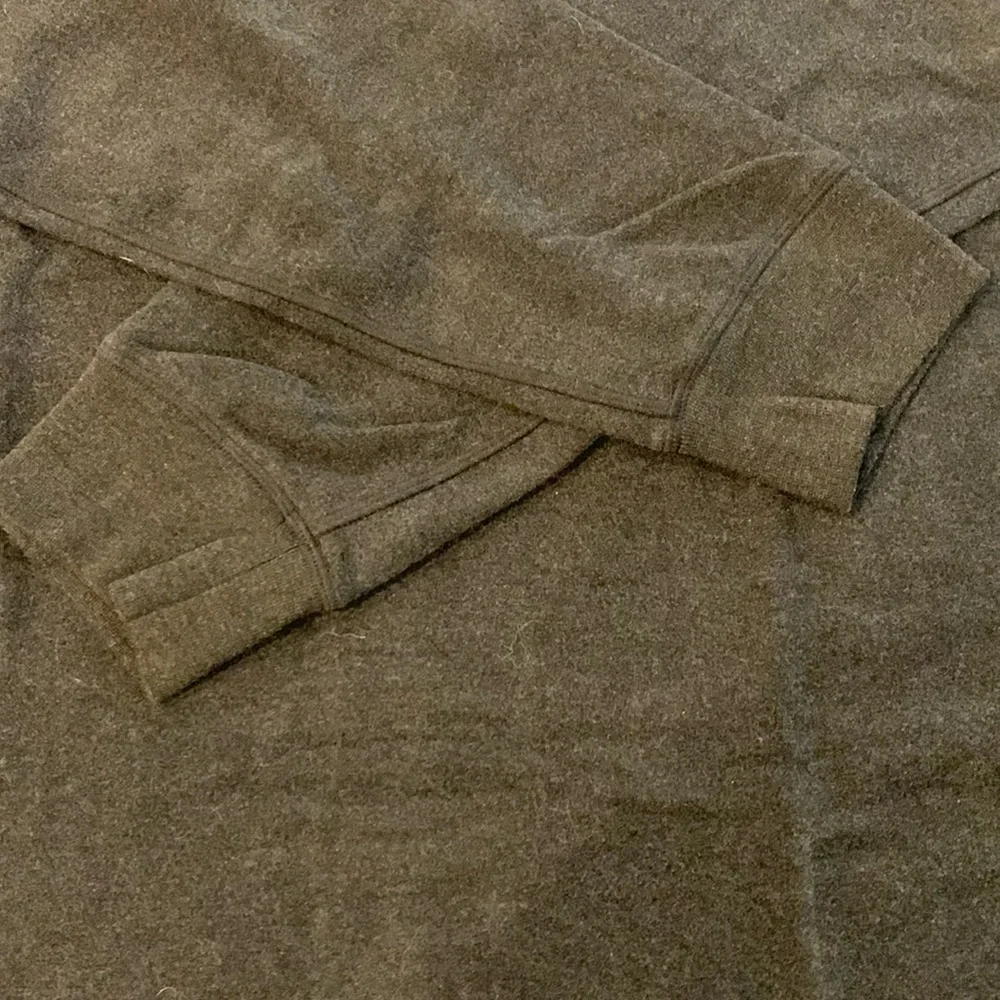 Men's gray Crew Neck Shirt, Vineyard Vines size Medium
